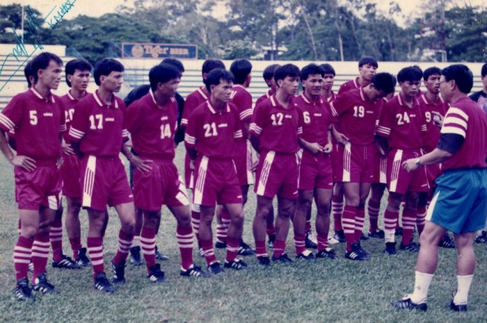 Đội tuyển Việt Nam tập trung chuẩn bị cho Vòng loại World Cup 1998